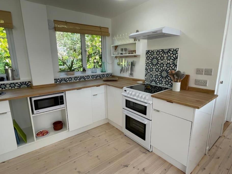 Whitebeam, Moor And Sea Holidays, Beautiful Views Over Exmoor Lynton Exterior photo