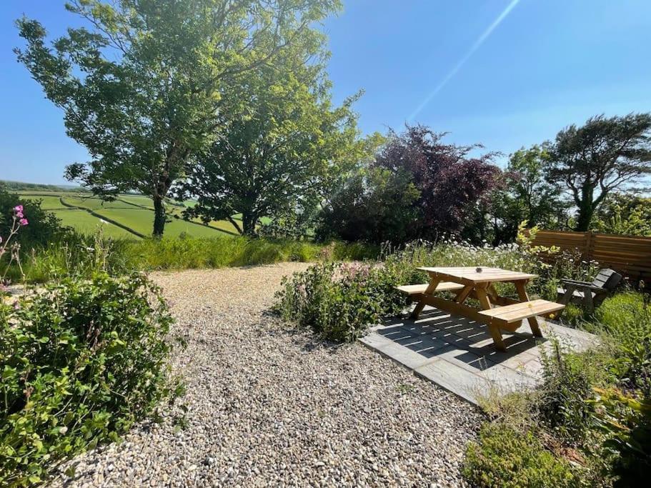 Whitebeam, Moor And Sea Holidays, Beautiful Views Over Exmoor Lynton Exterior photo